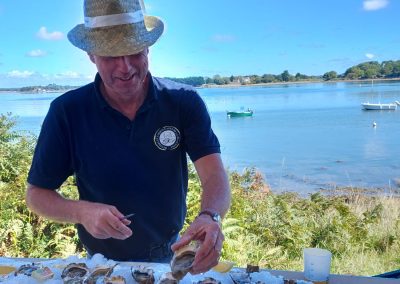 Prépa barque huîtres de la Ria pour sponsors à la Fête de l'Huître